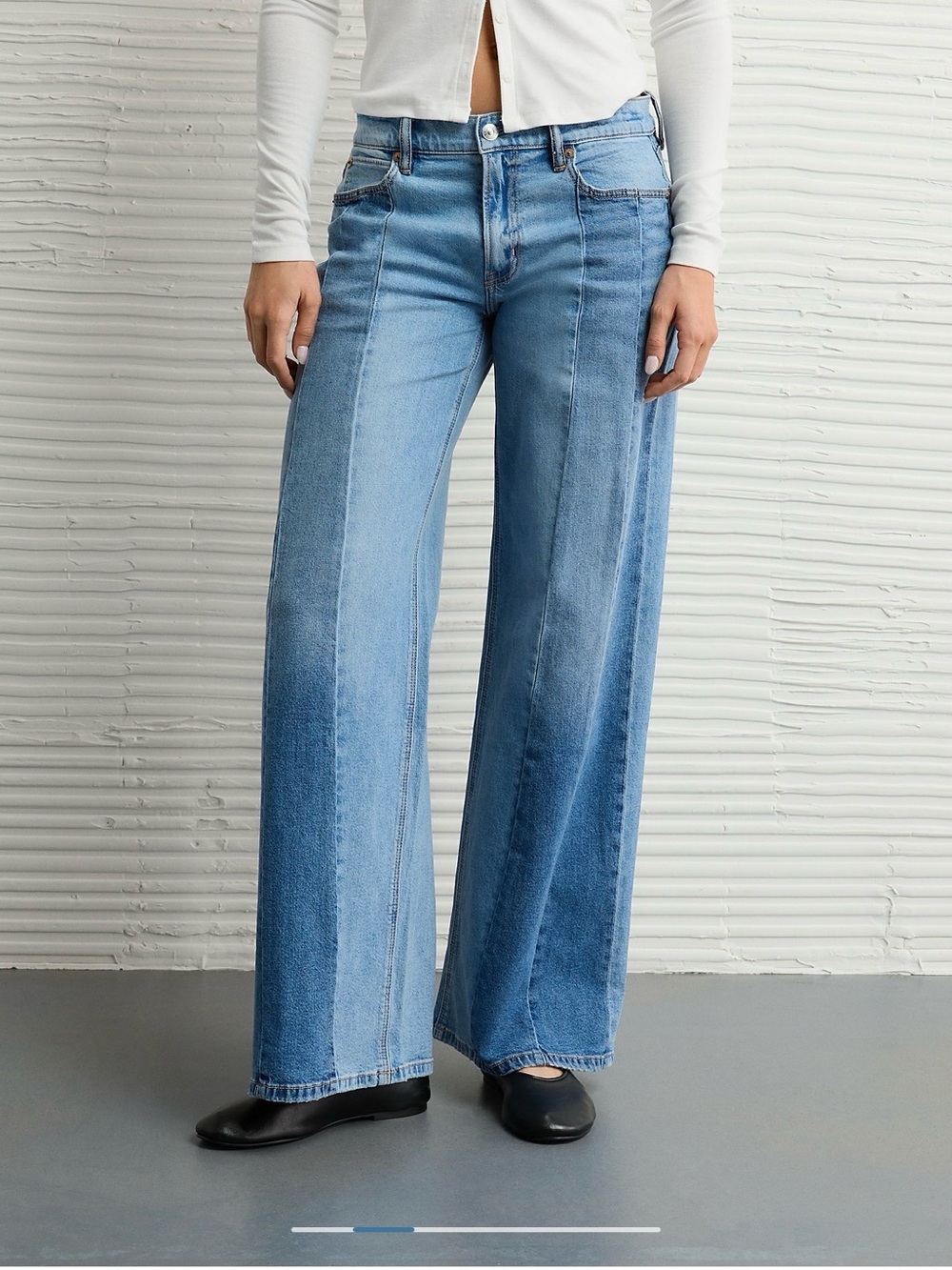 AE Dreamy Drape Stretch Low-Rise Ultra Wide- Leg Jean in Shadow Patched Blues - Picture 3 of 6